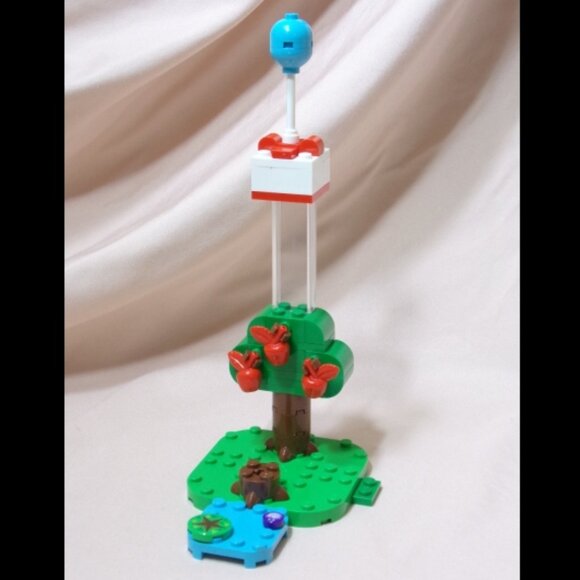 LEGO Animal Crossing Small Yard Set 77049 Balloon Present Apple Tree Bell & More - Picture 1 of 8